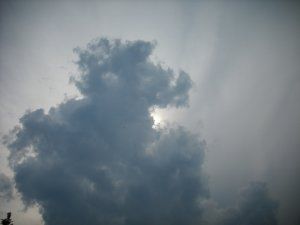 Cumulus im Schatten eines Incus