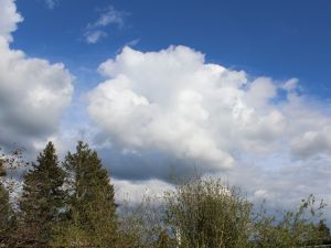 Haufenwolken überwiegen heute