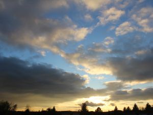 Erste Auflockerungen der Wolkendecke