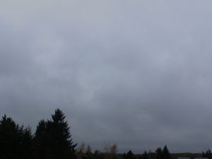 nerviger und dunkler Nimbostratus
