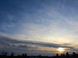 Cirrostratus und Sonne im S&uuml;dwesten
