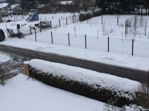 eine d&uuml;nne Schneedecke