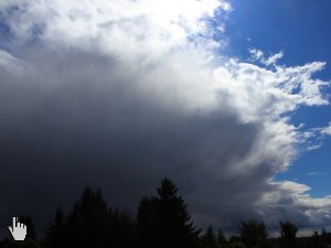 eine dunkle Schauerzelle